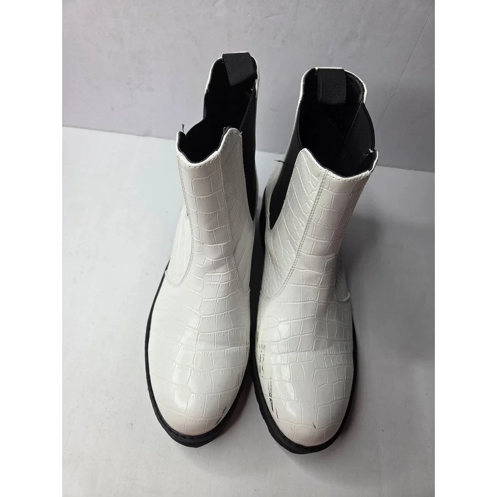 Womens White Croc Embossed Platform Chelsea Boots Lug Sole Ankle Booties Size 10